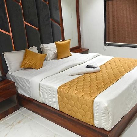 Hotel Palms Residency, Chembur Bombay Esterno foto