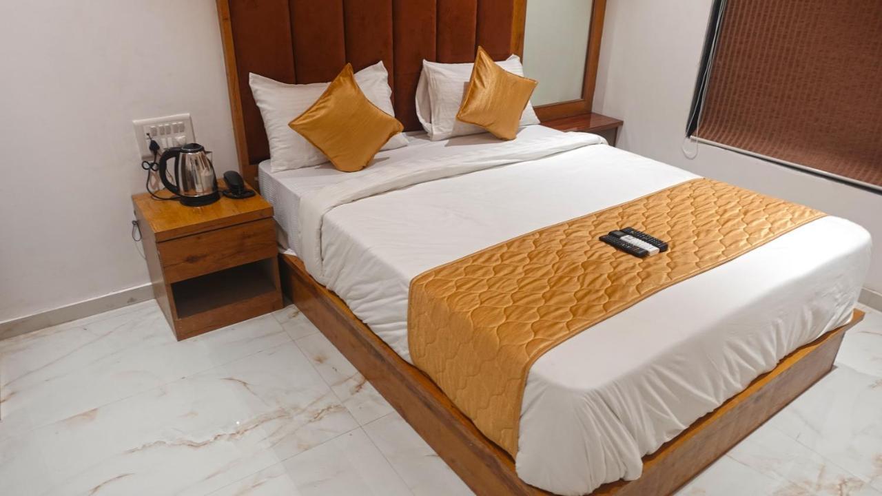 Hotel Palms Residency, Chembur Bombay Esterno foto